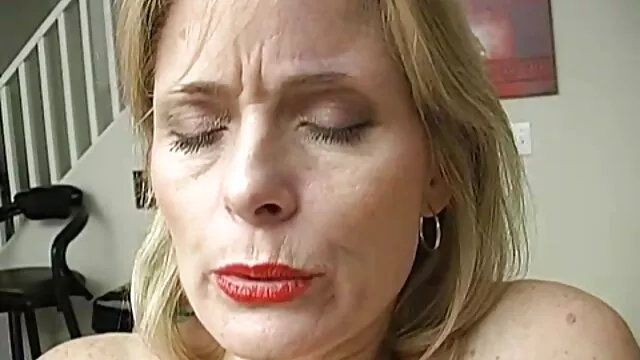 Szopás anya lánya szex video A Munkahelyen 1