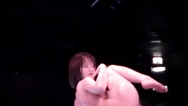 Gyönyörű, Tini Muszlim szex és pornó videó lány simogatja magát a fürdőszobában, maszturbál a szőrös punci