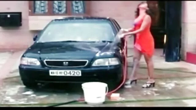 Két fiatal barátnő csisztu sex video kibaszott kétirányú dildókkal a fürdőszobában.