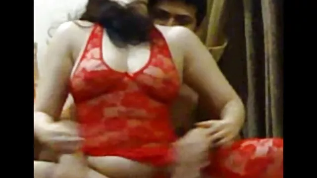 Egy nagyon barátságos orvos szopást erett sex videok ad a betegnek.