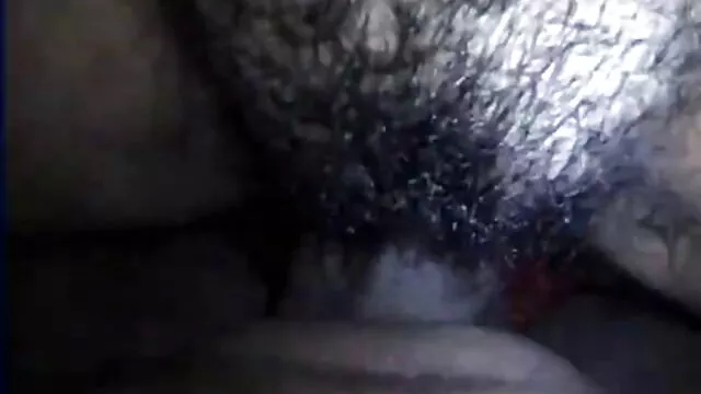 Rusztikus szex a fiatal Ptuushnitsa mature szexfilmek a kunyhóban