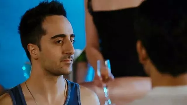 Egy igazi Geci Gia Derza 27s szorította a magyarul beszélő szex videók pénisz egy kis anális lyuk.