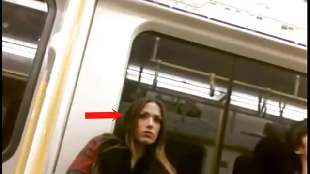 Két kazashki nővérek mutatják, hogy a kis sex filmek mobilra punci