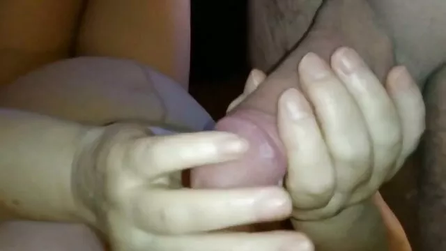 két szőke szexel érett sex filmek a hálószobában.